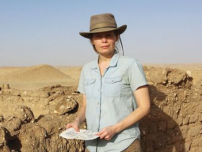 Egyptologist Jacquelyn Williamson on site at Tell el-Amarna. Williamson will lead an all-day seminar for Smithsonian Associates on April 10 examining the site's latest discoveries