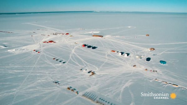 Preview thumbnail for This Remarkable Antarctic Base Can Move Around in Case of Danger